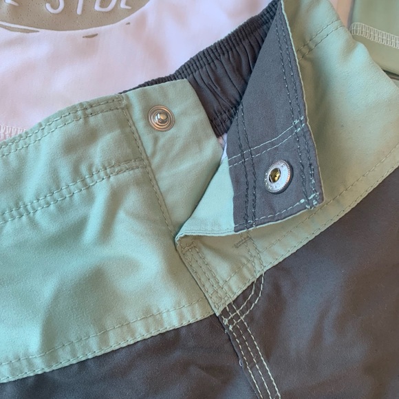 StarWars Baby Yoda GAP matching Swim Shorts and Rash-guard - Picture 4 of 12